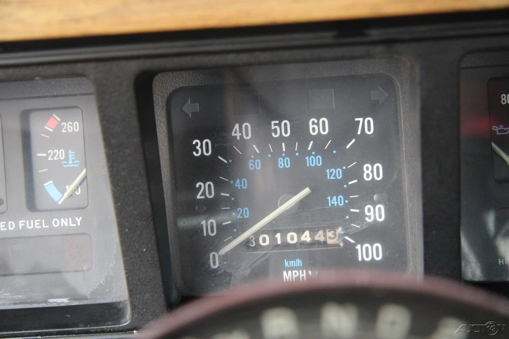 1987 Jeep XJ Wagoneer - Image 14 of 21