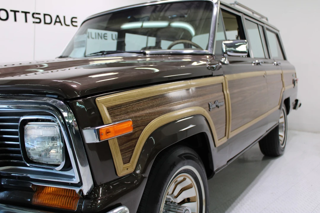 1987 Jeep SJ Wagoneer - Image 15 of 31
