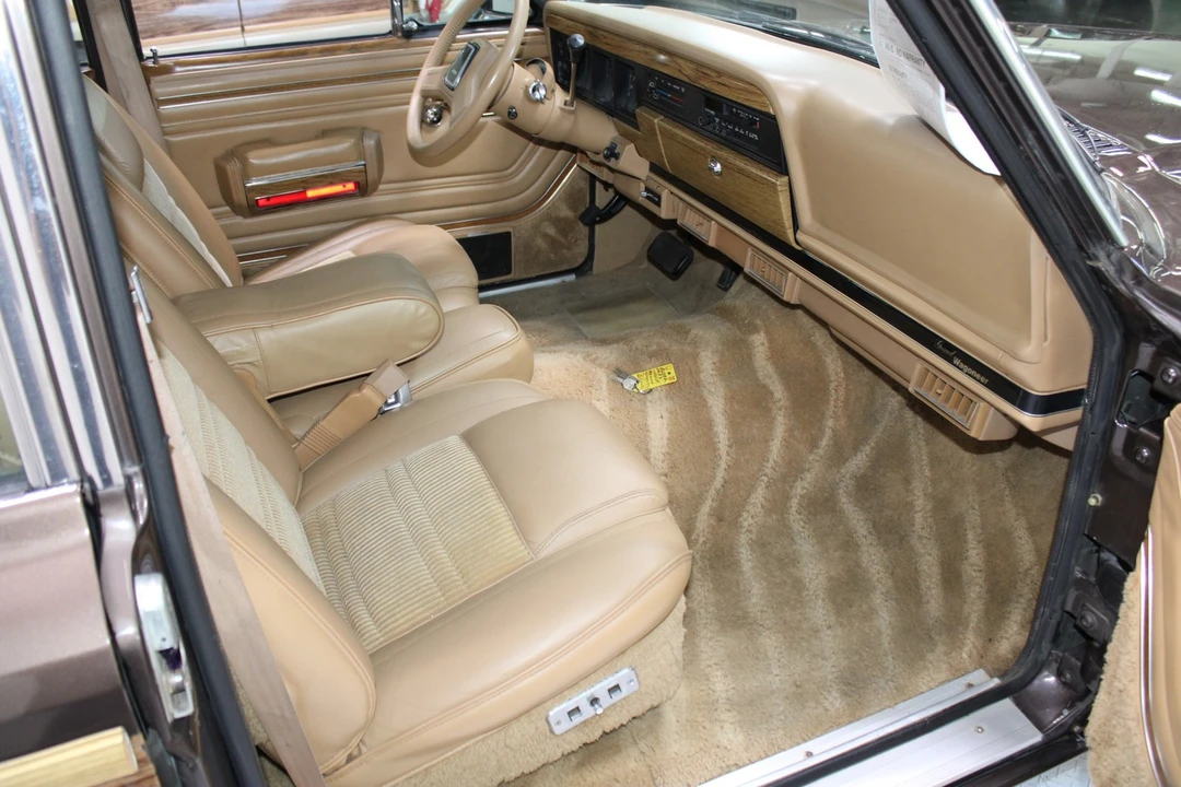 1987 Jeep SJ Wagoneer - Image 8 of 31