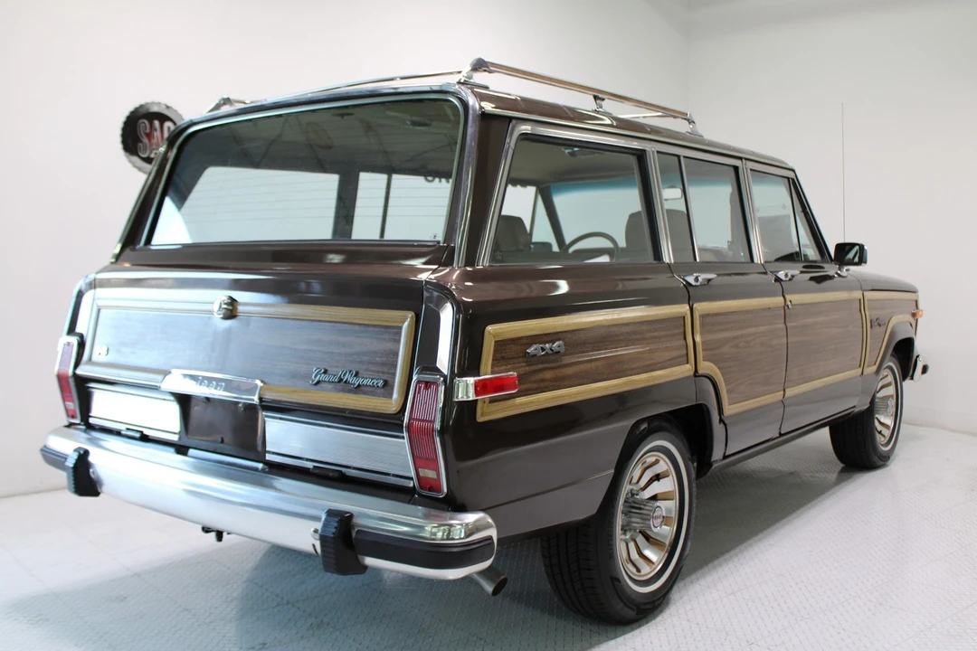 1987 Jeep SJ Wagoneer - Image 5 of 31