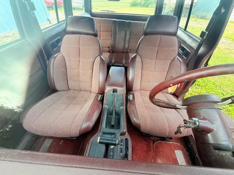 1987 Jeep XJ Wagoneer - Image 5 of 10