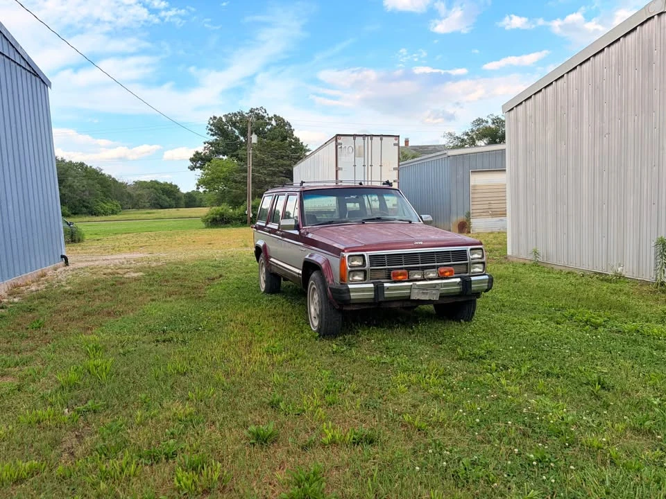 1987 Jeep XJ Wagoneer - Image 2 of 10