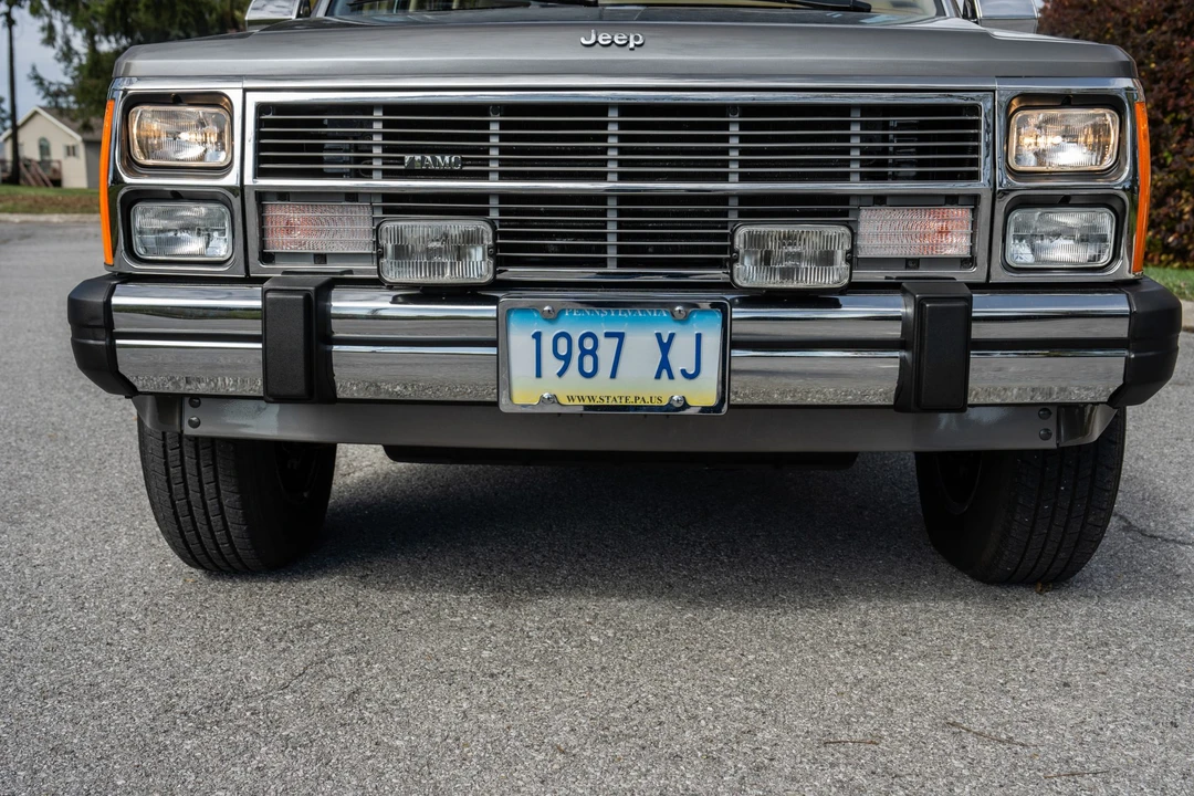 1987 Jeep XJ Wagoneer - Image 10 of 31