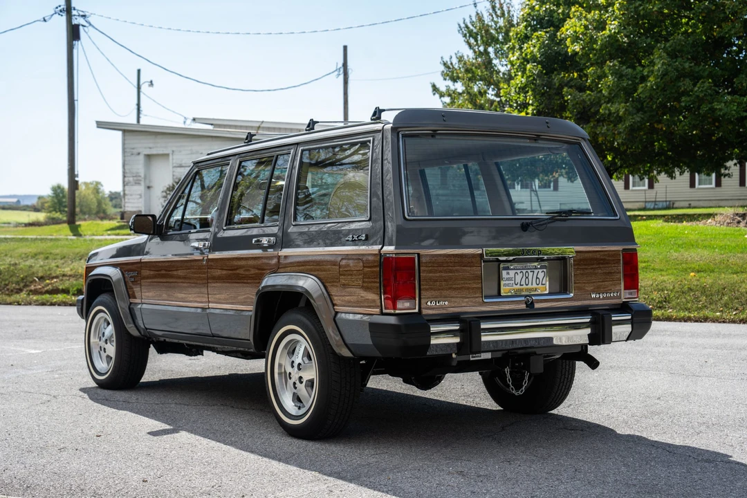 1987 Jeep XJ Wagoneer - Image 8 of 31