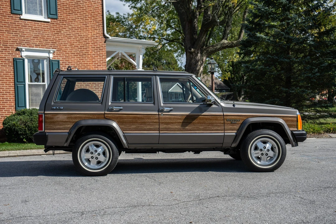 1987 Jeep XJ Wagoneer - Image 5 of 31