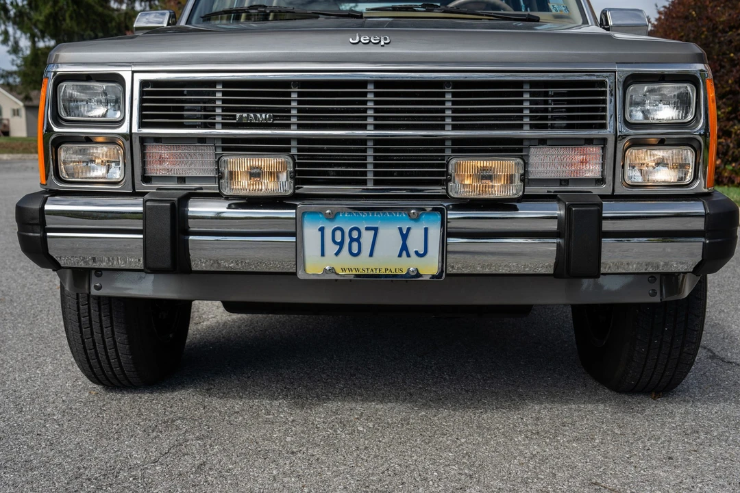 1987 Jeep XJ Wagoneer - Image 11 of 31