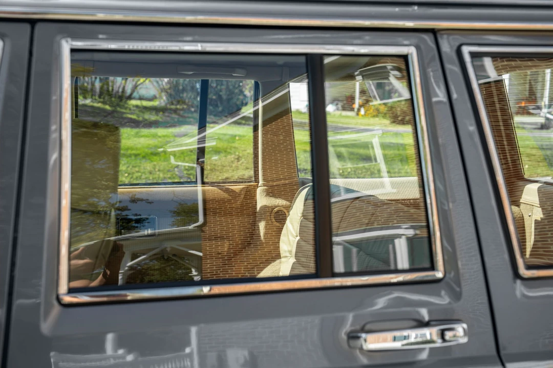 1987 Jeep XJ Wagoneer - Image 21 of 31