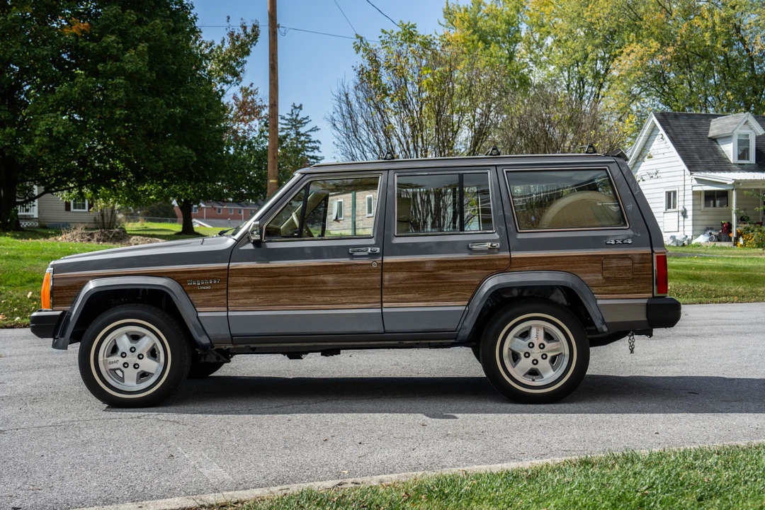 1987 Jeep XJ Wagoneer - Image 9 of 31