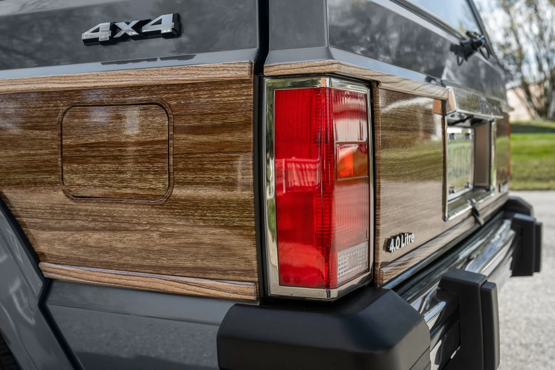 1987 Jeep XJ Wagoneer - Image 17 of 31