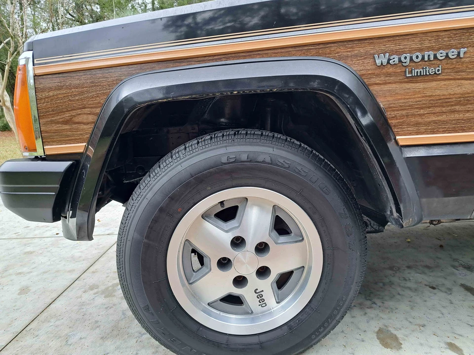 1987 Jeep SJ Wagoneer - Image 17 of 31