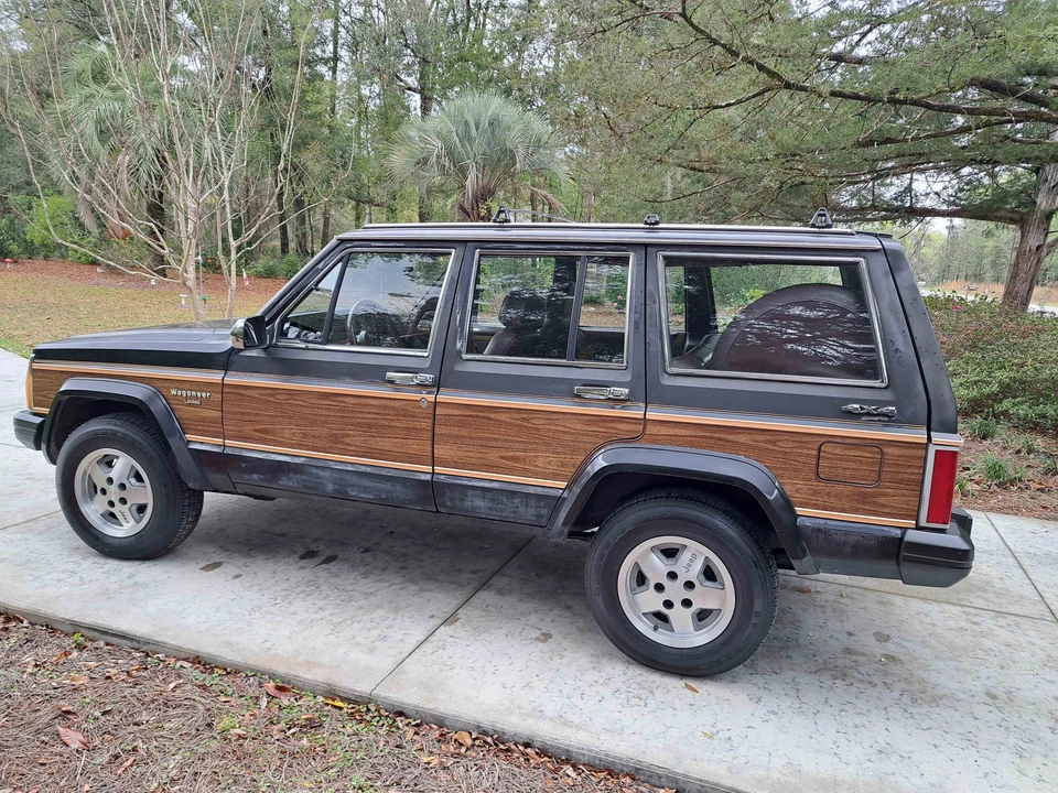 1987 Jeep SJ Wagoneer - Image 6 of 31