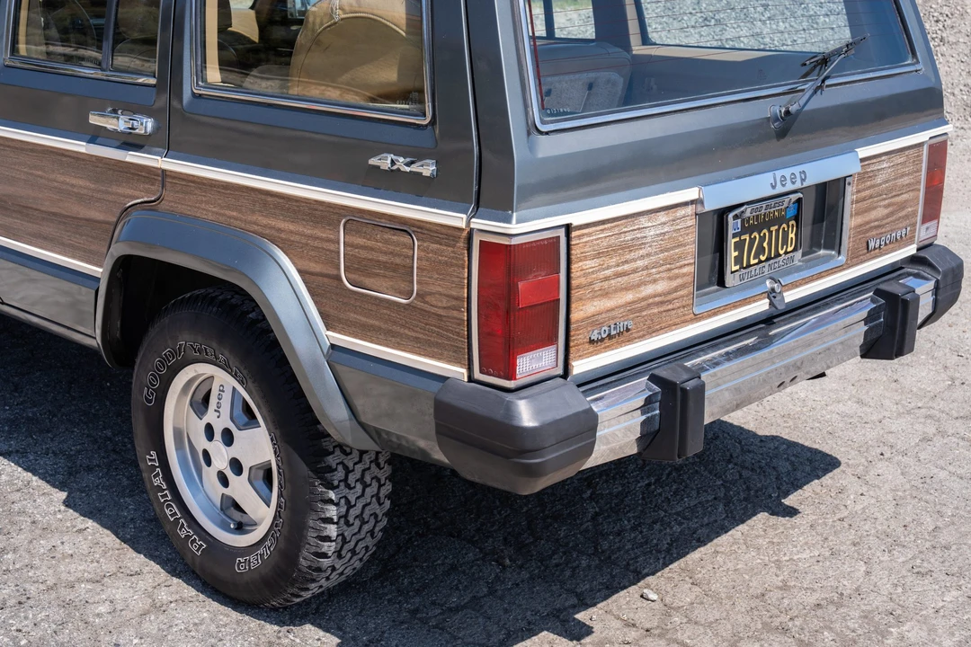 1987 Jeep XJ Wagoneer - Image 11 of 31