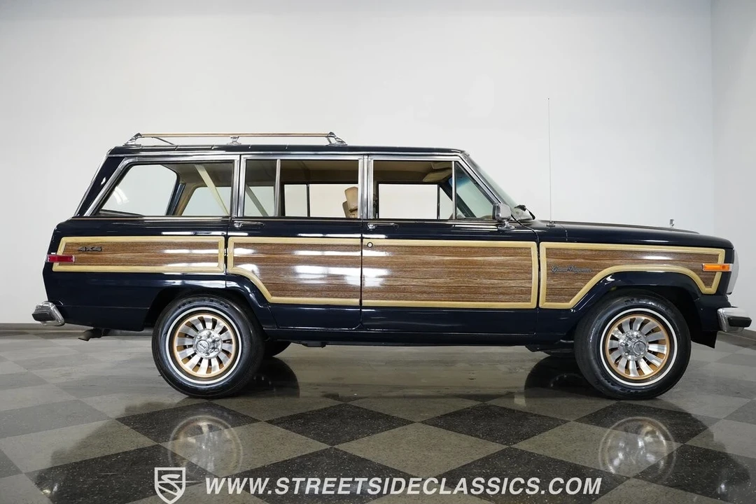 1987 Jeep SJ Wagoneer - Image 17 of 21