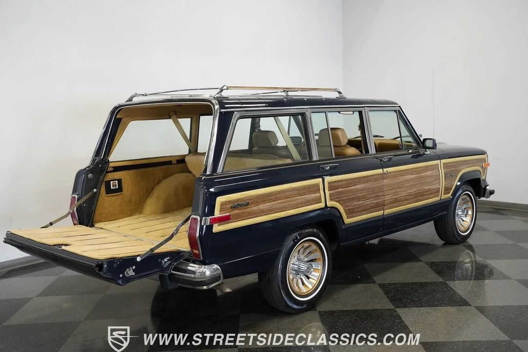 1987 Jeep SJ Wagoneer - Image 7 of 21