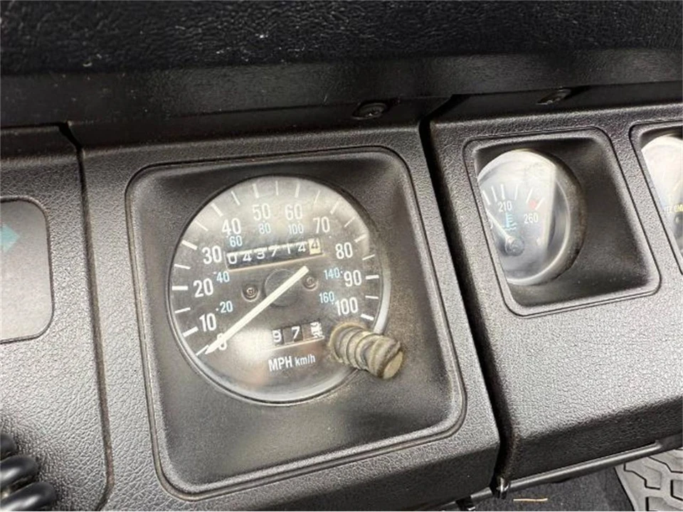 1987 Jeep YJ Wrangler - Image 13 of 22