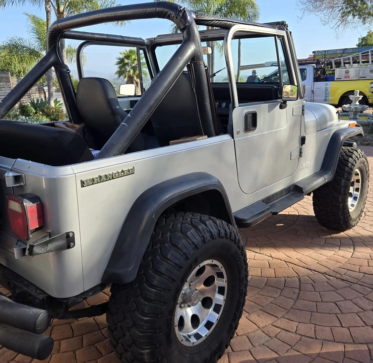 1987 Jeep YJ Wrangler - Image 6 of 7