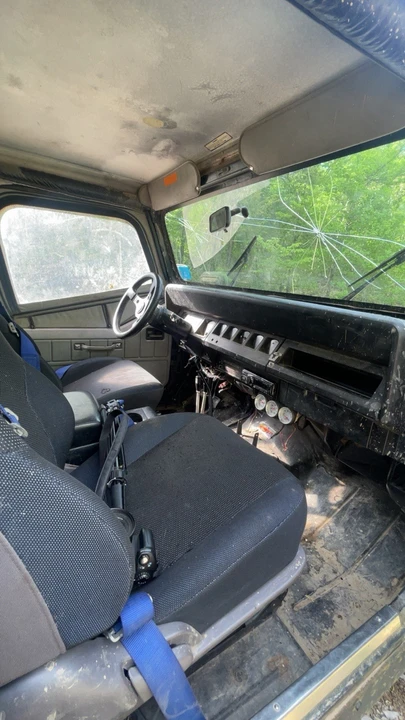 1987 Jeep YJ Wrangler - Image 17 of 18