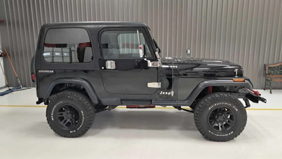 1987 Jeep YJ Wrangler - Image 2 of 15