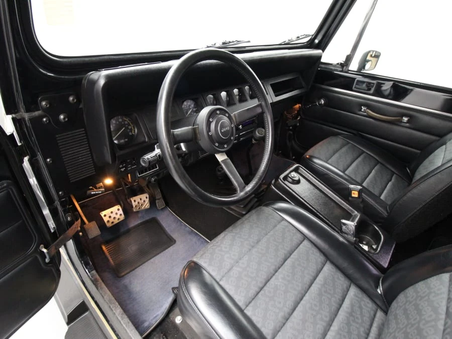 1987 Jeep YJ Wrangler - Image 6 of 12