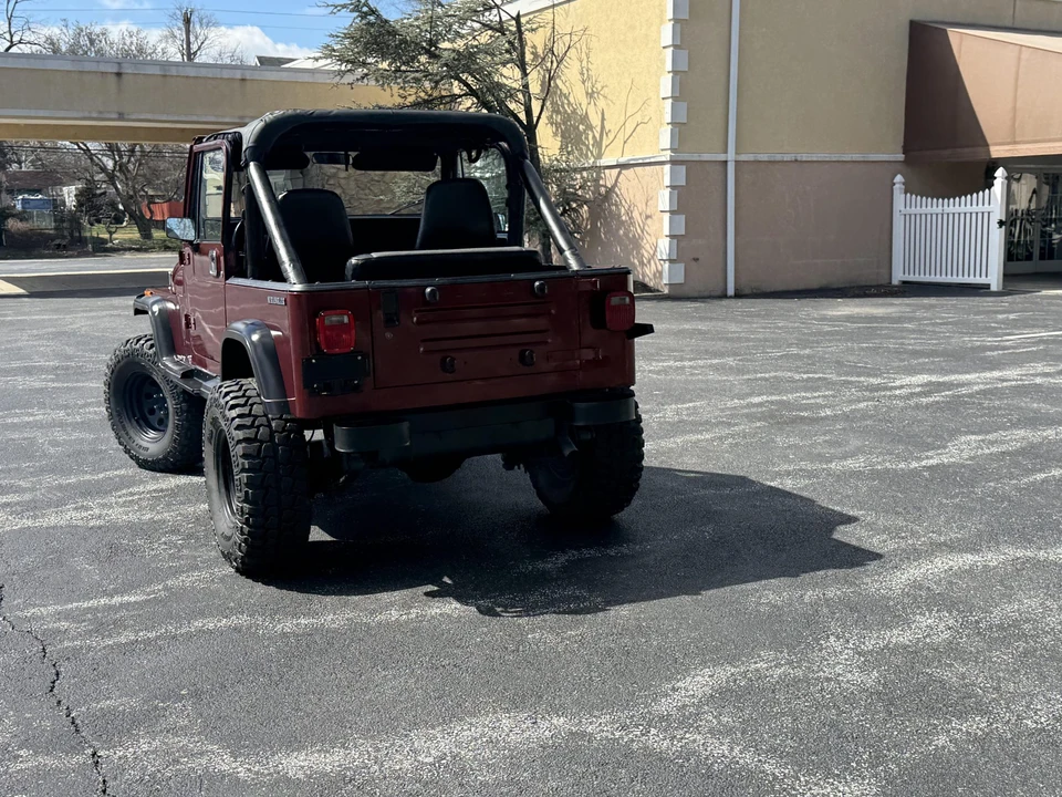 1987 Jeep YJ Wrangler - Image 11 of 31