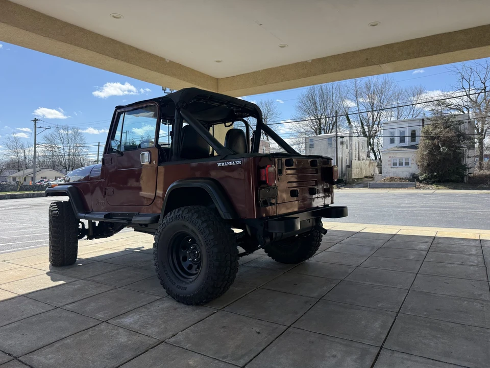 1987 Jeep YJ Wrangler - Image 29 of 31