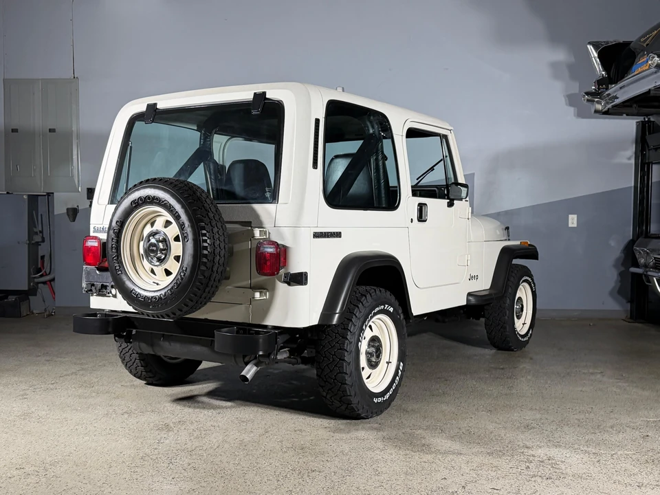 1987 Jeep YJ Wrangler - Image 16 of 31