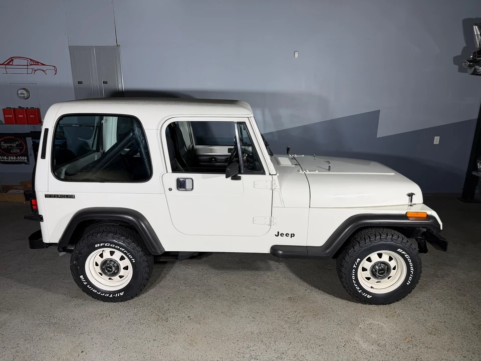 1987 Jeep YJ Wrangler - Image 17 of 31