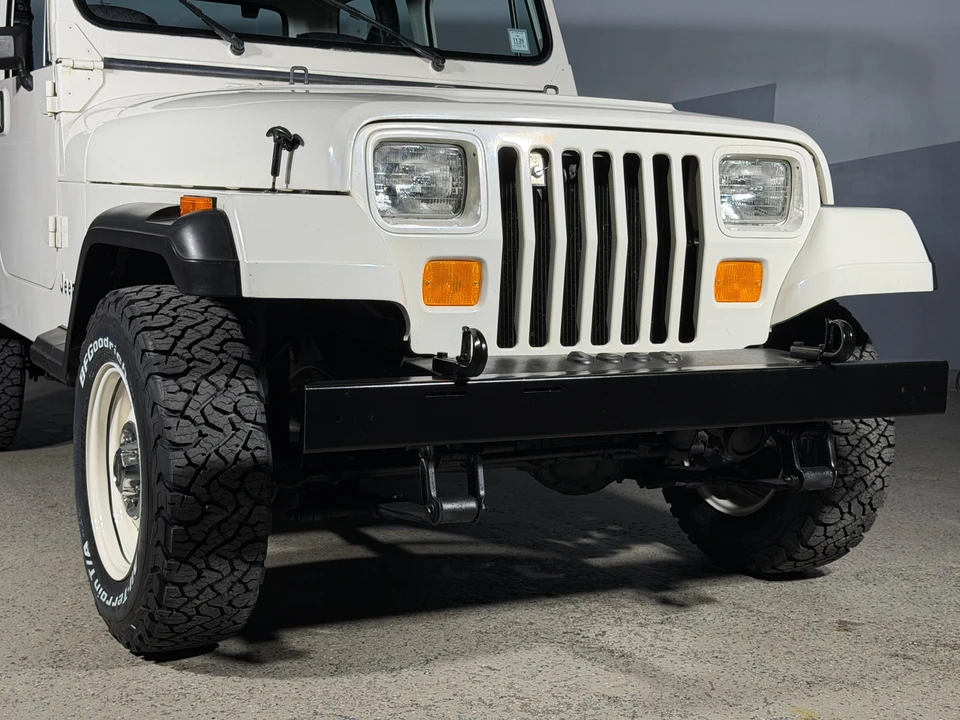 1987 Jeep YJ Wrangler - Image 24 of 31