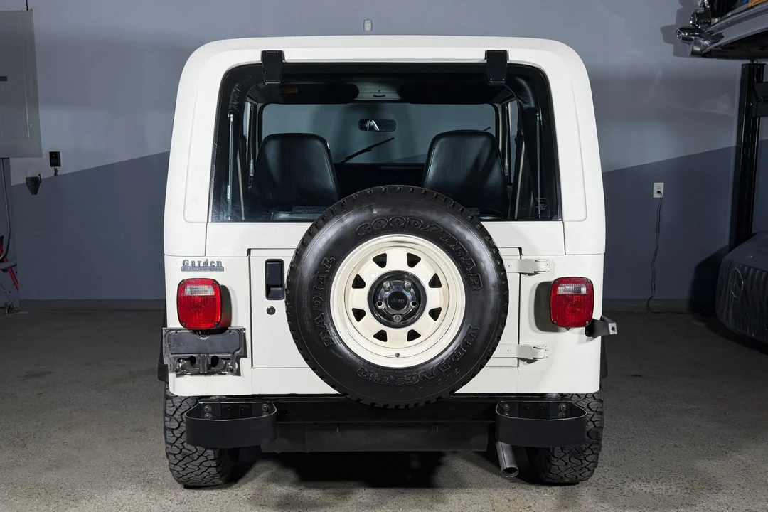 1987 Jeep YJ Wrangler - Image 5 of 31