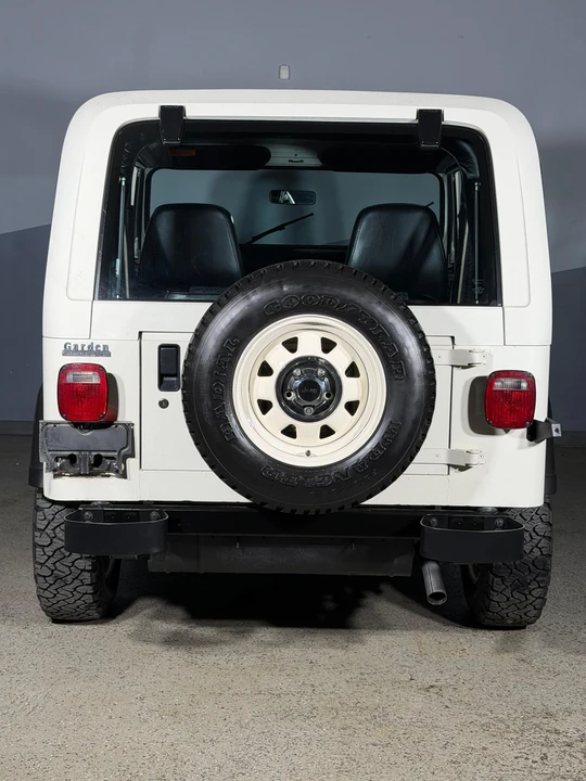 1987 Jeep YJ Wrangler - Image 14 of 31