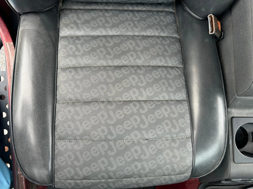 1987 Jeep YJ Wrangler - Image 29 of 31