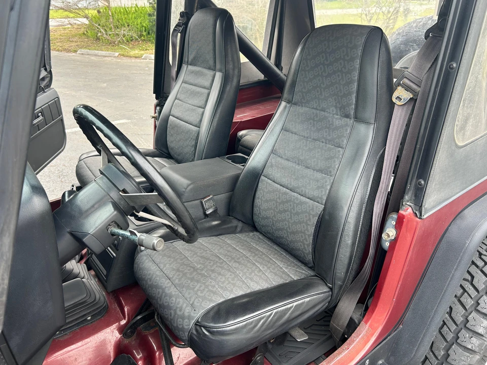 1987 Jeep YJ Wrangler - Image 25 of 31