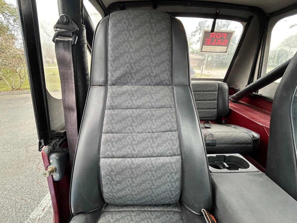 1987 Jeep YJ Wrangler - Image 28 of 31