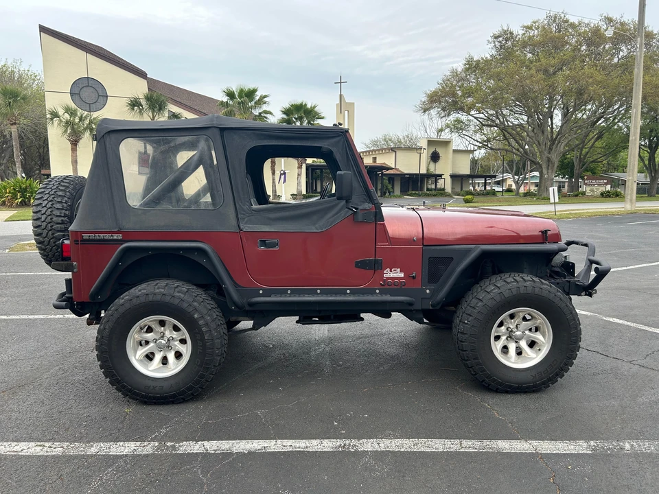 1987 Jeep YJ Wrangler - Image 7 of 31