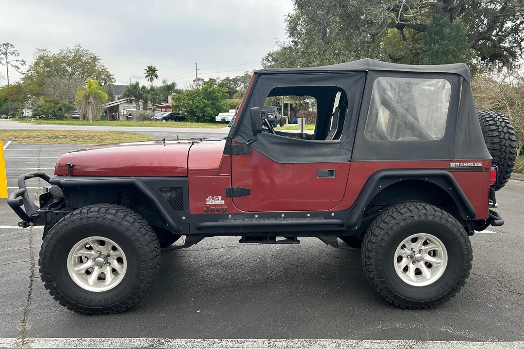 1987 Jeep YJ Wrangler - Image 3 of 31