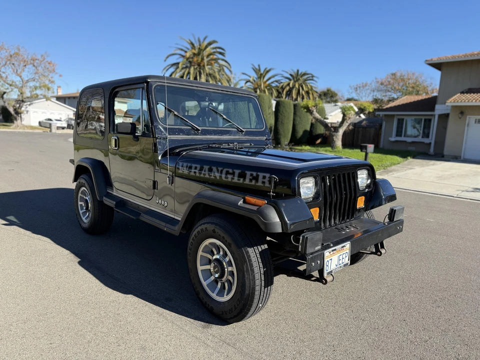 1987 Jeep YJ Wrangler - Image 15 of 31