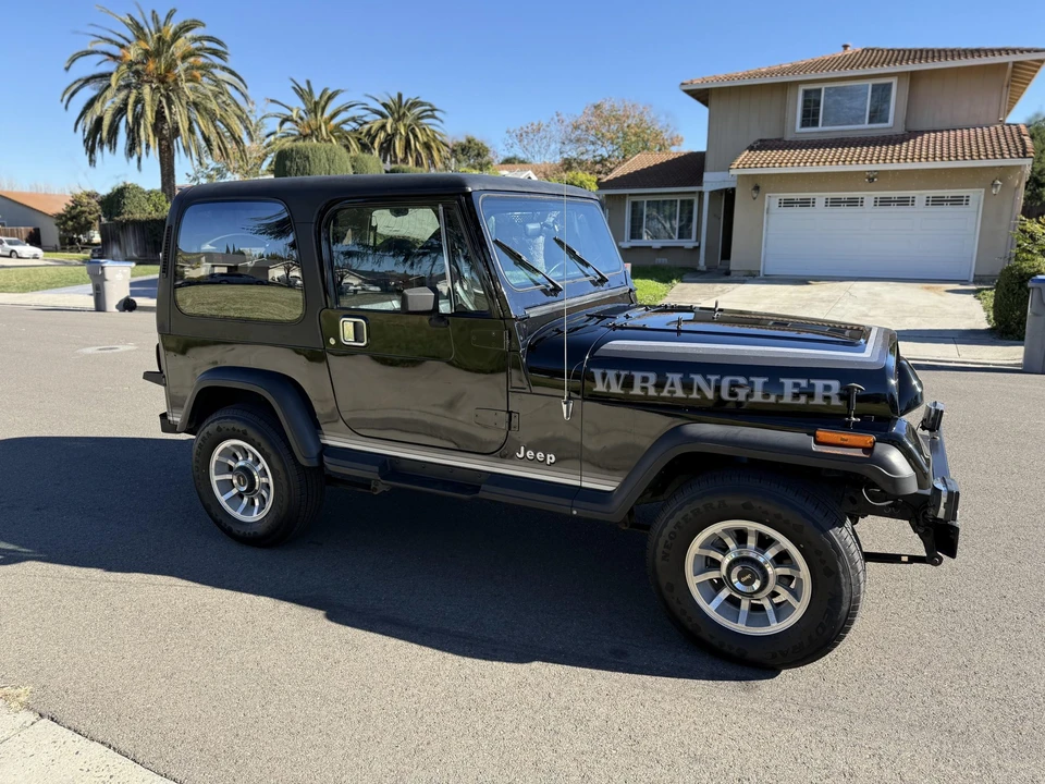 1987 Jeep YJ Wrangler - Image 12 of 31