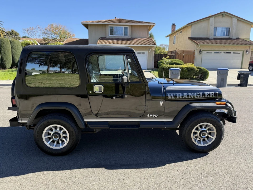 1987 Jeep YJ Wrangler - Image 10 of 31