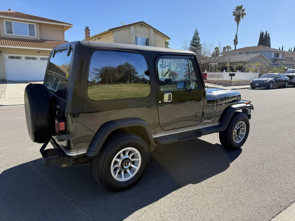 1987 Jeep YJ Wrangler - Image 9 of 31