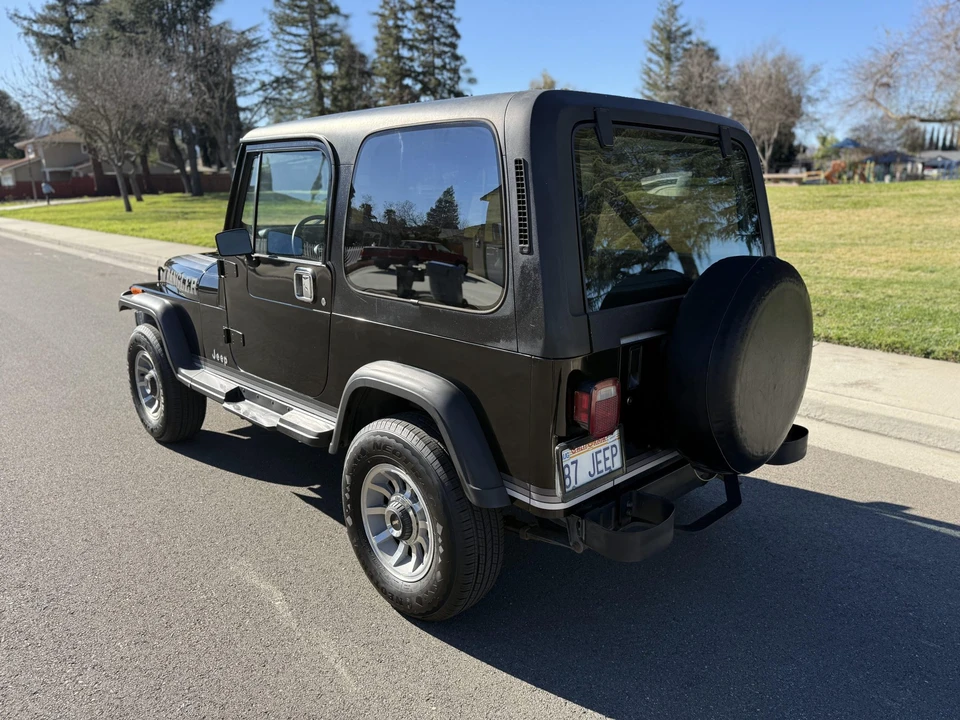 1987 Jeep YJ Wrangler - Image 7 of 31