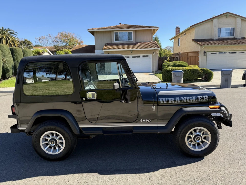 1987 Jeep YJ Wrangler - Image 11 of 31