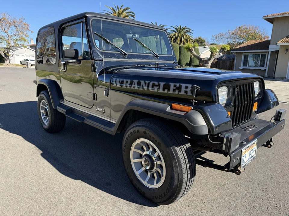 1987 Jeep YJ Wrangler - Image 13 of 31
