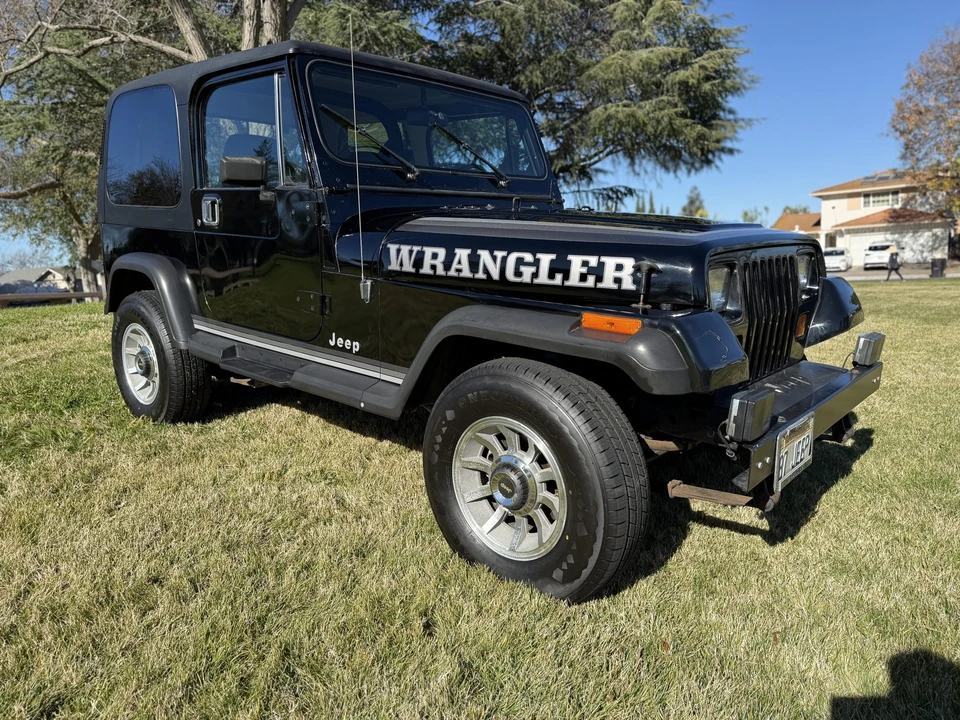 1987 Jeep YJ Wrangler - Image 26 of 31