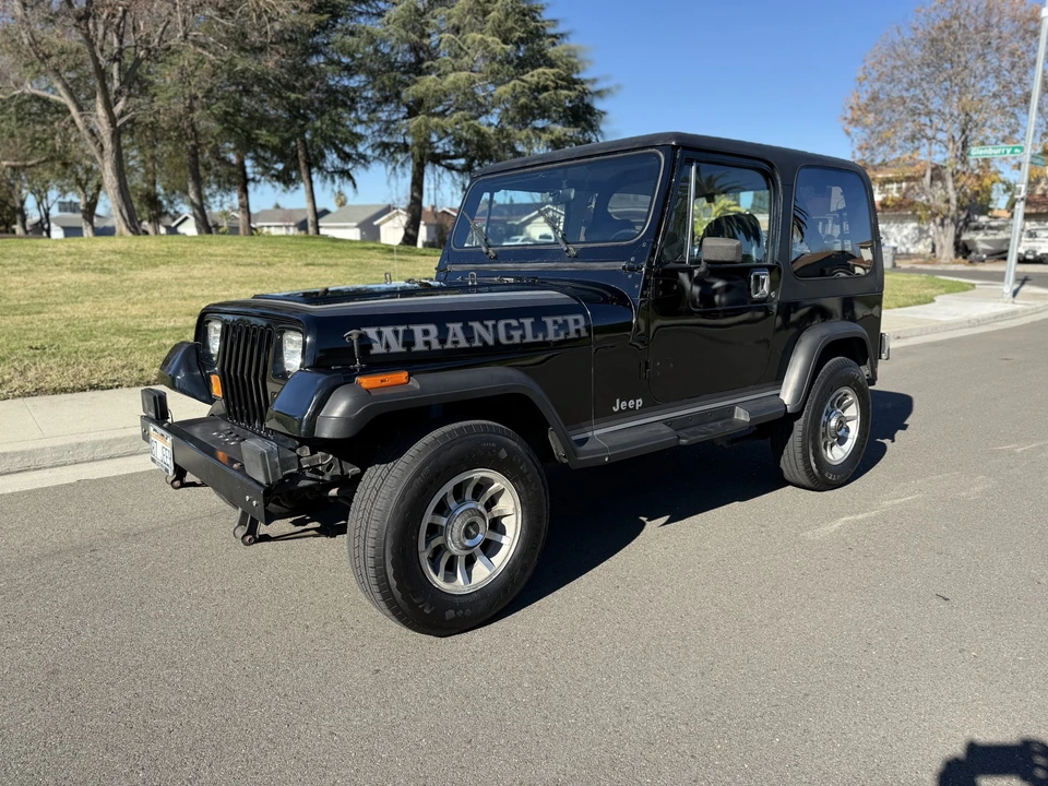 1987 Jeep YJ Wrangler - Image 5 of 31