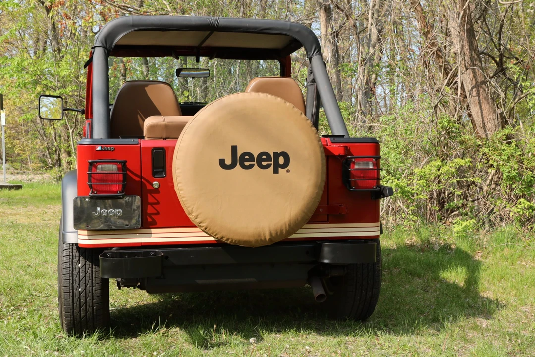 1987 Jeep YJ Wrangler - Image 17 of 31