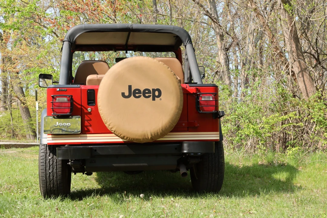 1987 Jeep YJ Wrangler - Image 16 of 31
