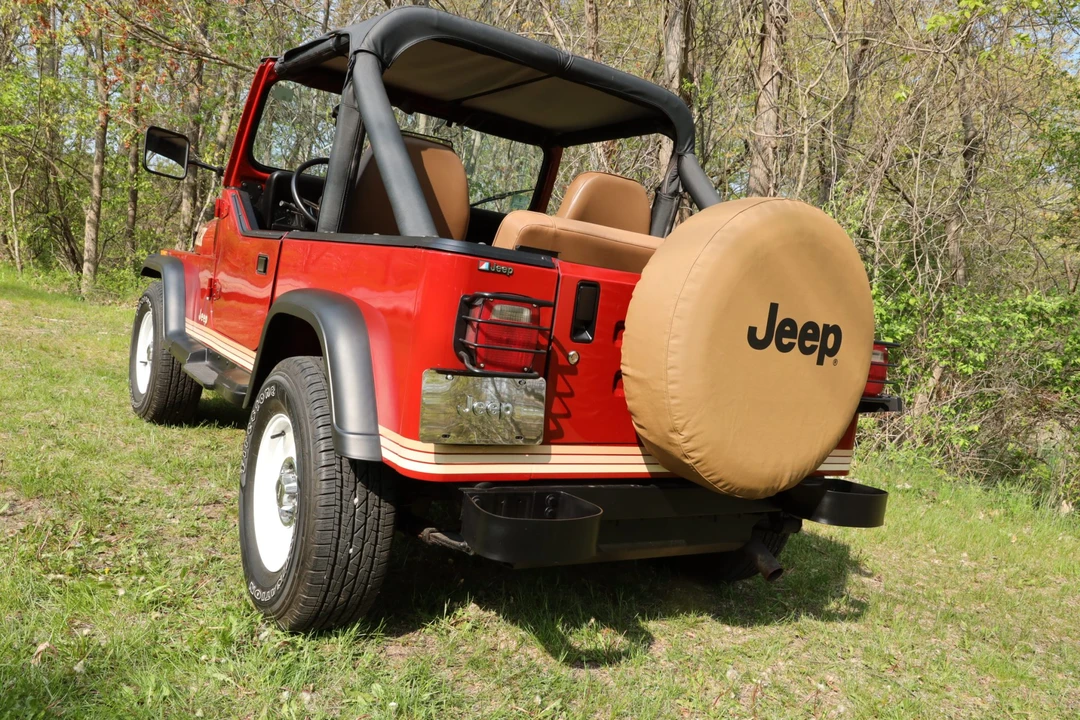1987 Jeep YJ Wrangler - Image 14 of 31