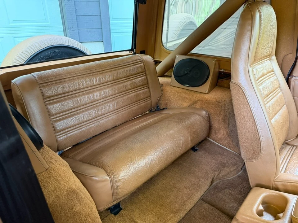 1987 Jeep YJ Wrangler - Image 25 of 29