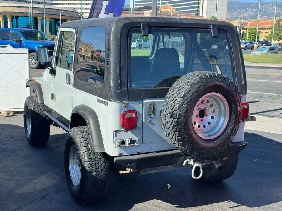 1987 Jeep YJ Wrangler - Image 2 of 2