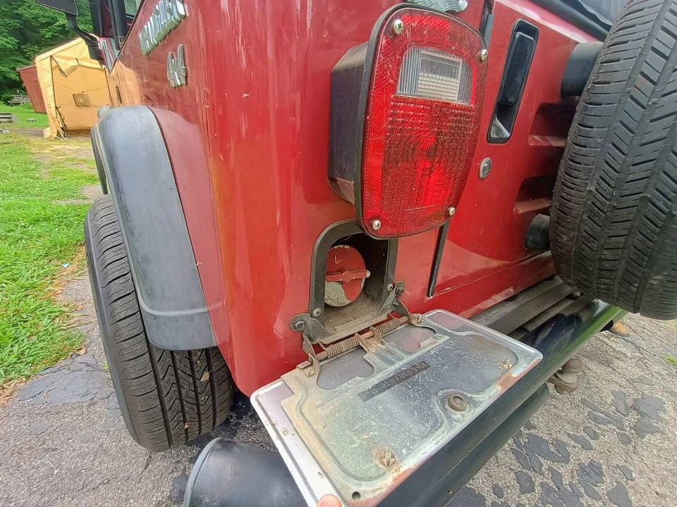 1987 Jeep YJ Wrangler - Image 13 of 15